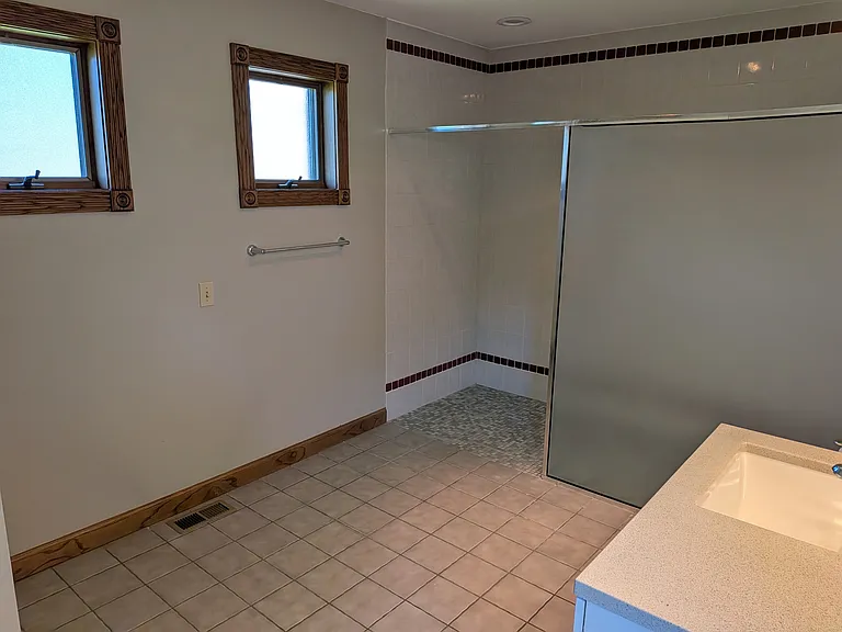 1501 Dodge St — Photo 13