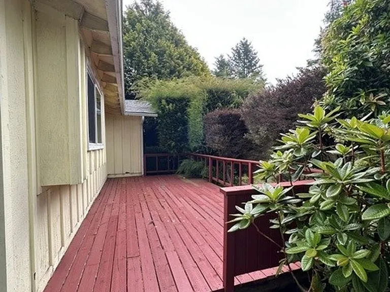 805 Cameo Ct — Photo 2