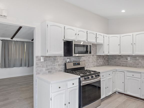 2nd image of 44703 Gingham Ave