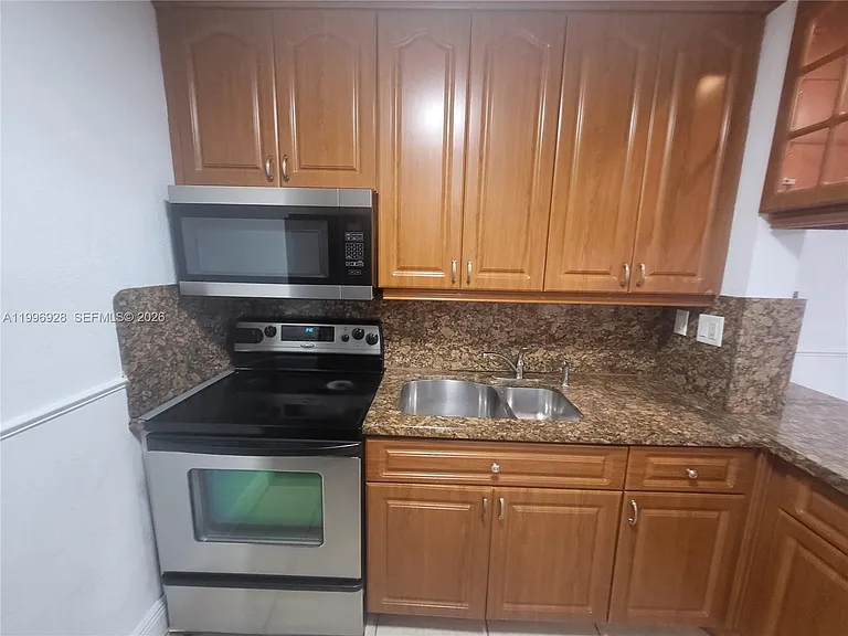 1275 W 35th St #29B — Photo 3