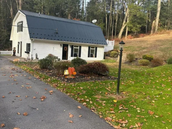 119 Mill Hill Rd, Sugarloaf, PA 18249