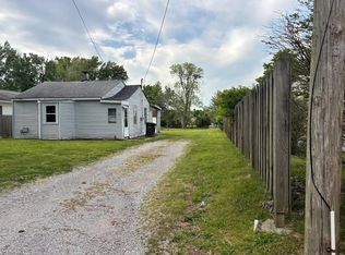 1802 Old West Main St, Carbondale, IL 62901