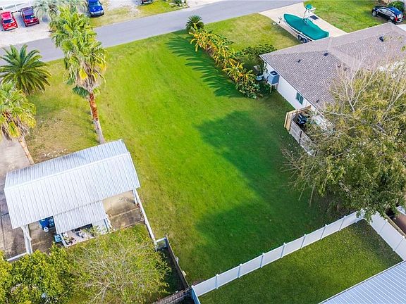 3rd image of 142 Wolfhead Ave