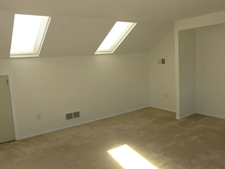 23 Valley Crossing Cir — Photo 21