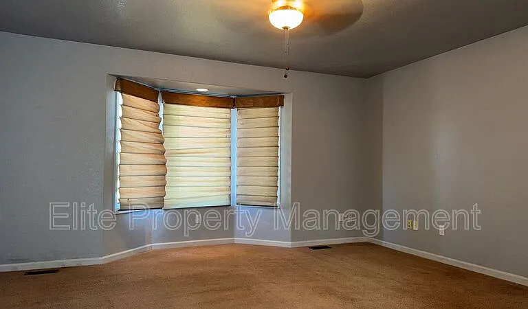 629 W Kenosha Dr — Photo 13