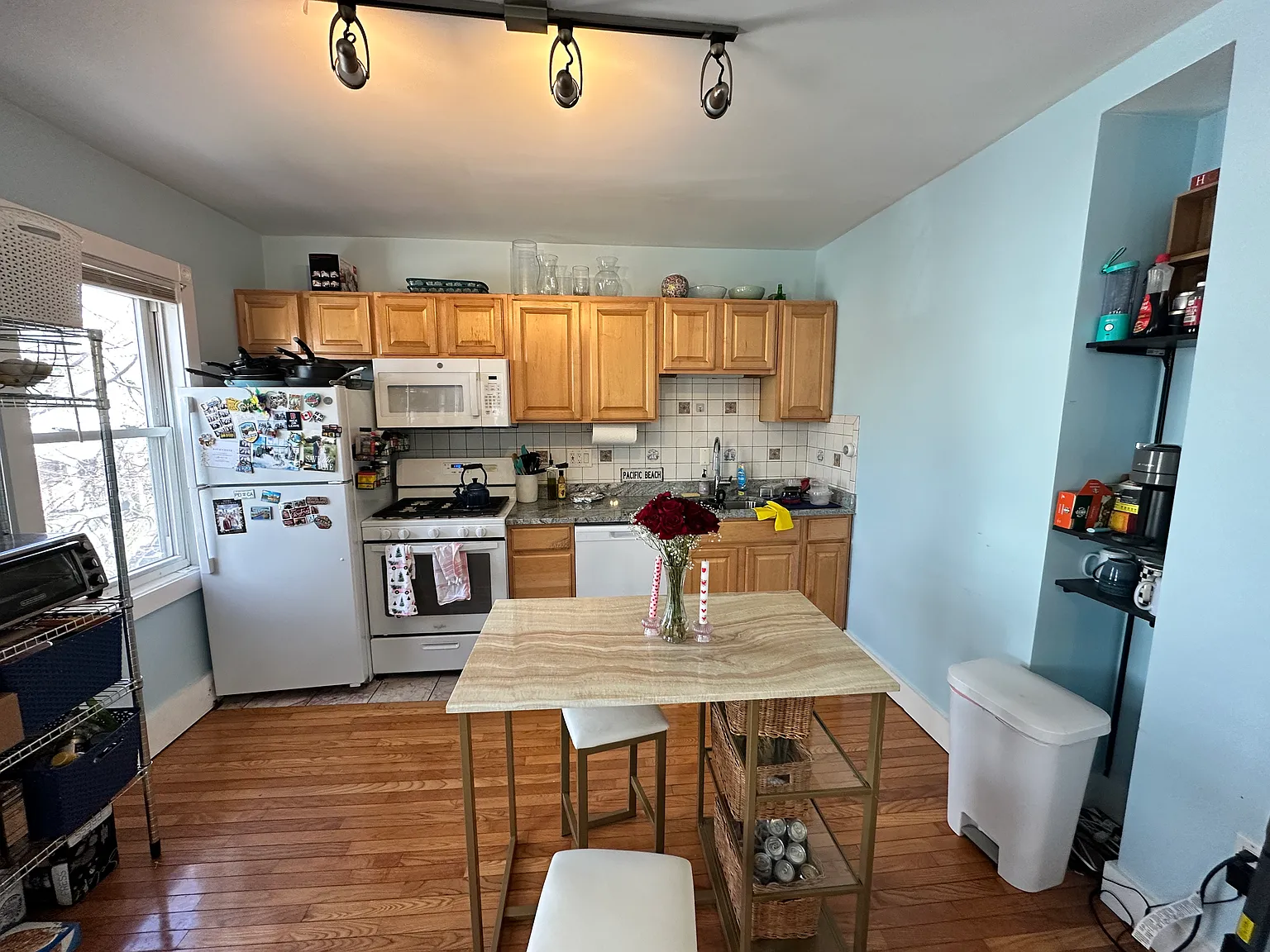 2 bed, 9999 sqft, $3,400 — Photo 4