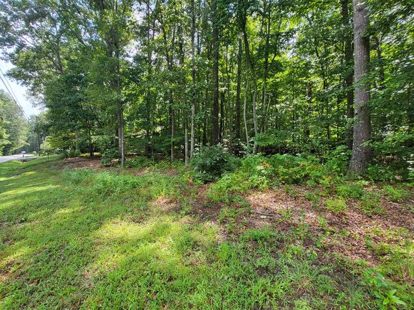 207 Saint George Dr