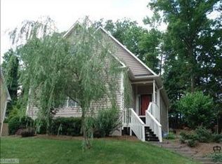 42 Carrisbrooke Ln, Winston Salem, NC 27104