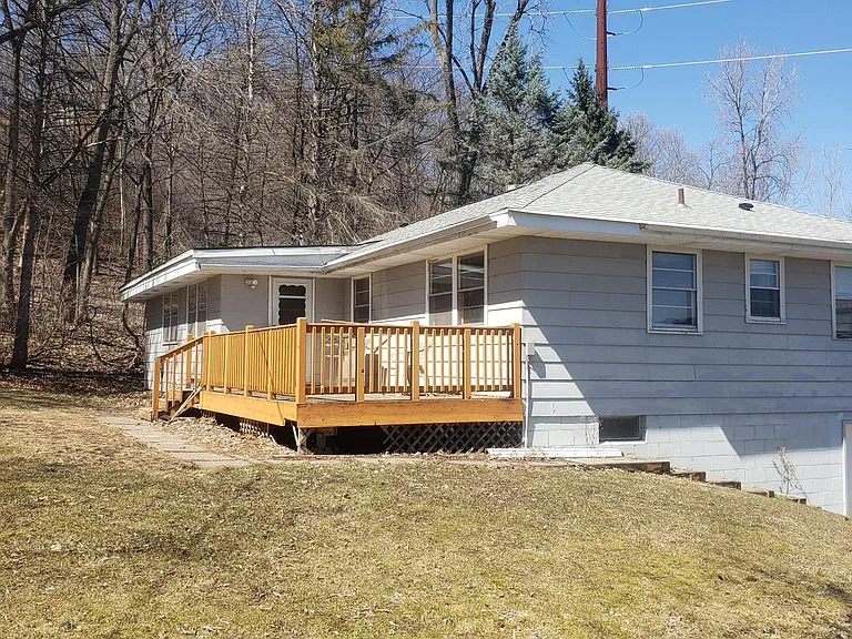 405 Creek Ln — Photo 20