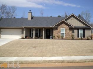 1944 Paynes Point, Winder, GA 30680