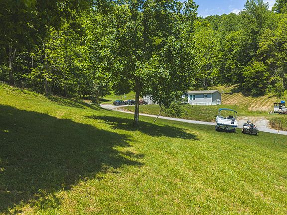5th image of 622 Earls Hollow Rd