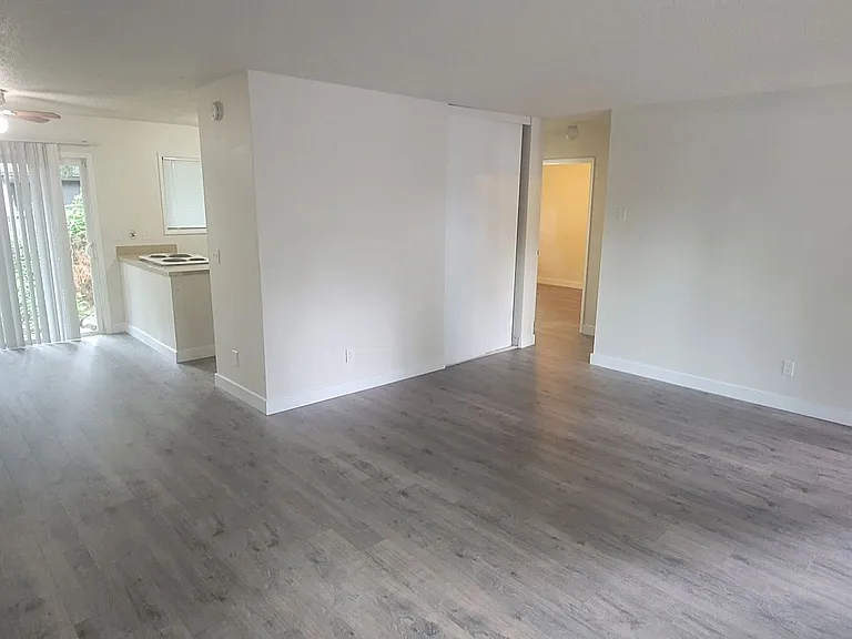 17316 E Burnside St — Photo 3