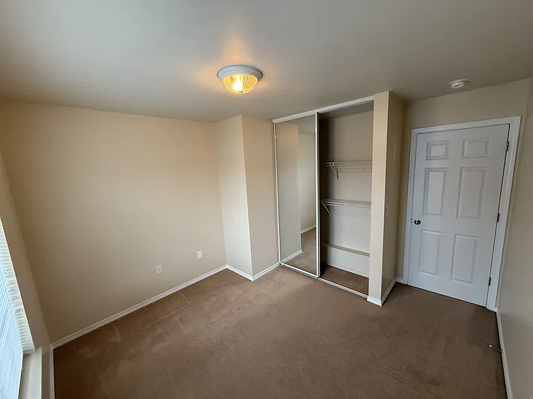3382 S 283rd Ln — Photo 24