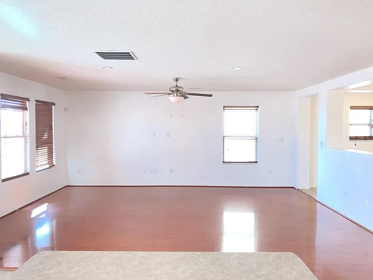 3612 Clear Creek Rd NE — Photo 4