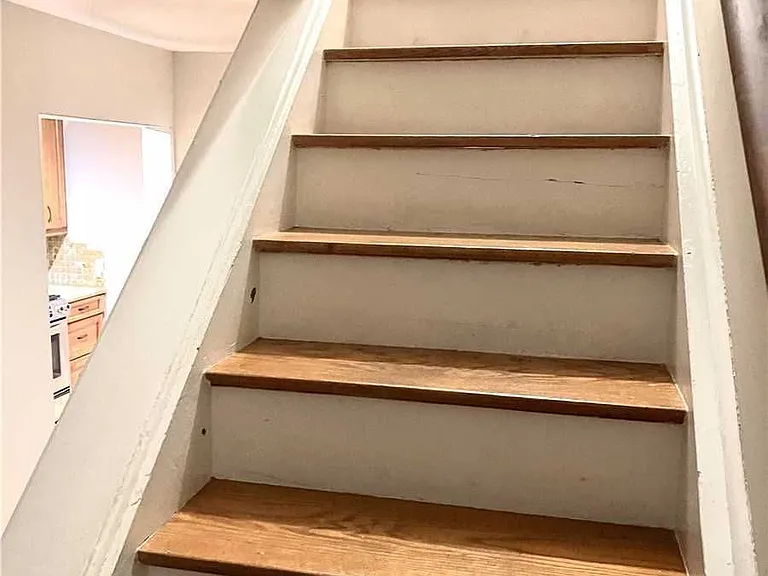 44 Dallas Rd #UPPER — Photo 12