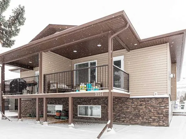 2254 E 15th Ave SE, Medicine Hat, AB T1A 3S1