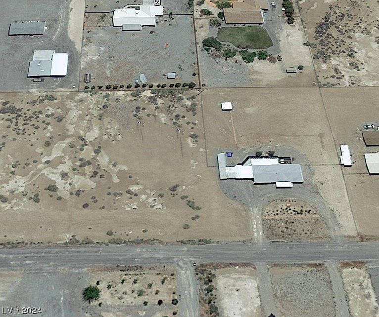 2nd image of 3231 W Windsong Ln