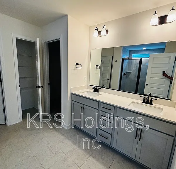 2220 Patrick Dr — Photo 17