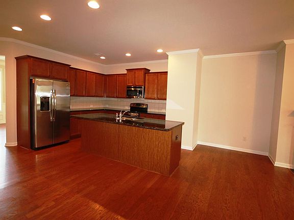 3rd image of 1300 Hopkins Dr