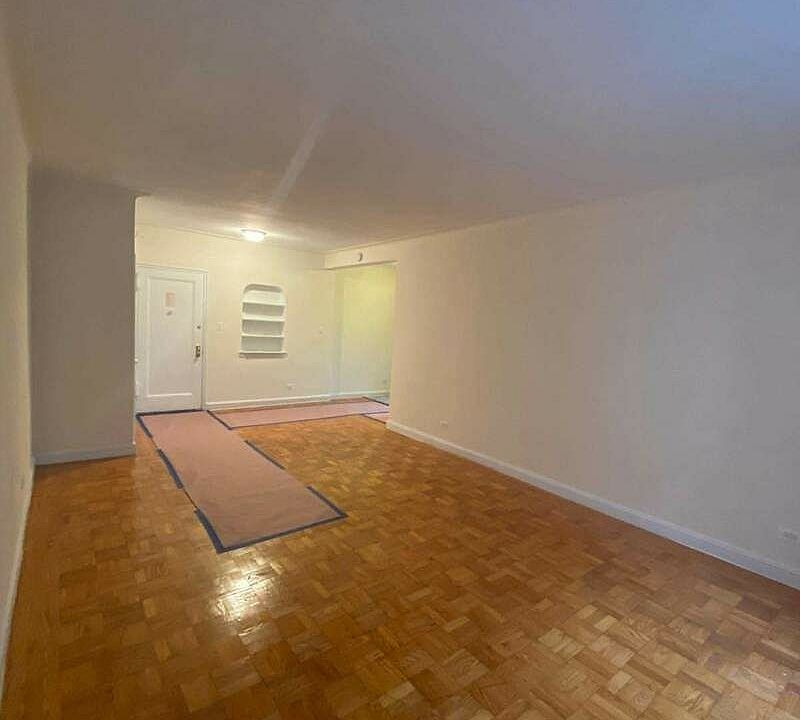 1st image of 400 E 17th St #4B