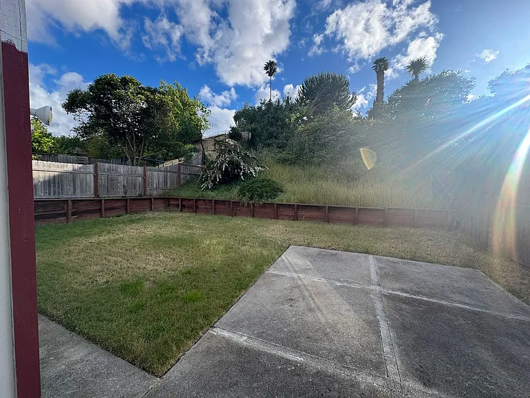 226 Sparrow Dr — Photo 16