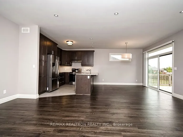 14 Tessa Blvd — Photo 3