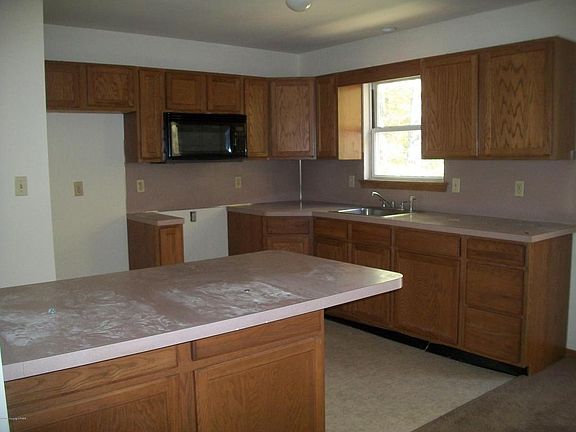 2nd image of 343 Fernwood Dr
