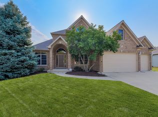 742 Brighton Dr, Sugar Grove, IL 60554