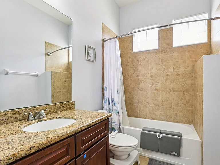 7435 Arlington Grove Cir #A — Photo 33