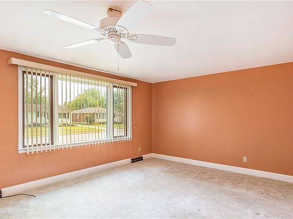 3rd image of 151 Greenmeadow Dr