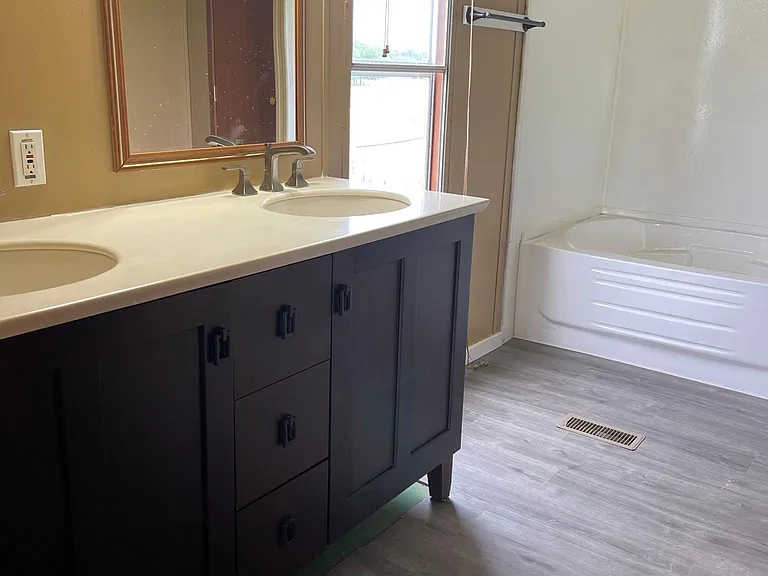 7298 N FM 148 — Photo 10