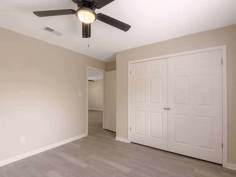 600 Palm St #13 — Photo 16