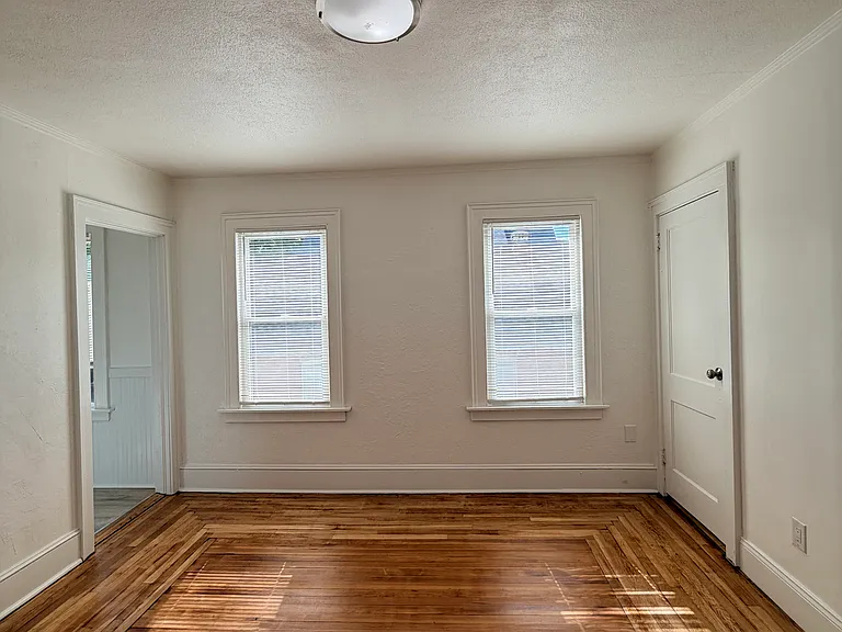 49 Henry St #3 — Photo 9