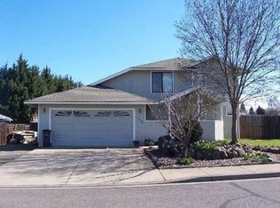1310 Green Park Dr, Central Pt, OR 97502
