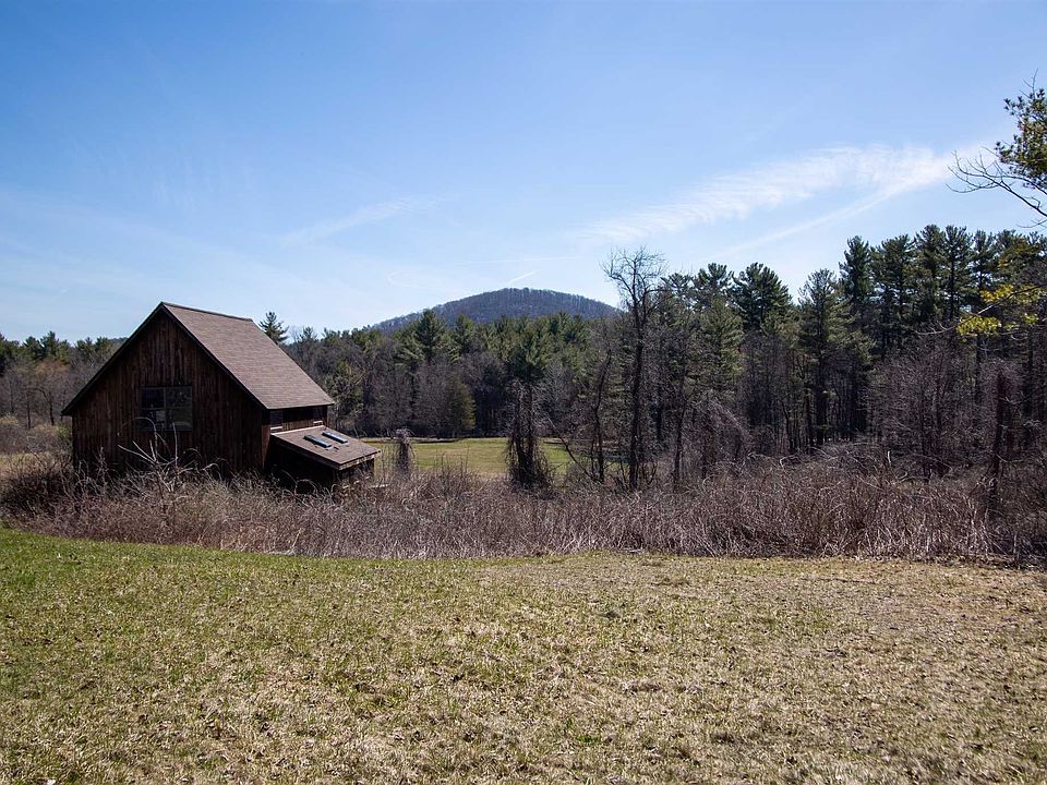 2nd image of 424 Twin Lakes Rd