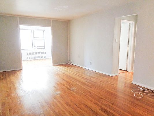 1st image of 140 7th Ave APT 7N