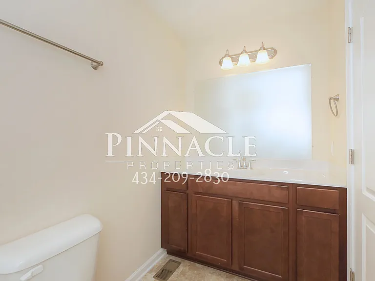 2313 Acorn St #B — Photo 17