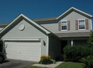 251 Aspen Cir, Gilberts, IL 60136