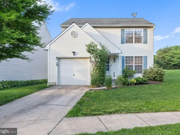 132 Millview Dr, Coatesville, PA 19320