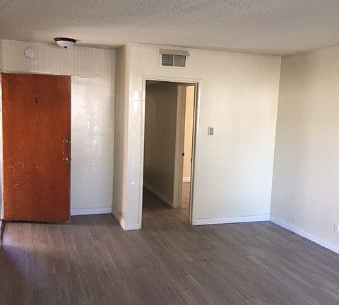 3rd image of 420 E Hardy St APT 1