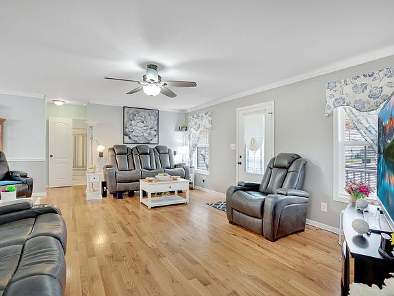 5th image of 432 Piney Dr