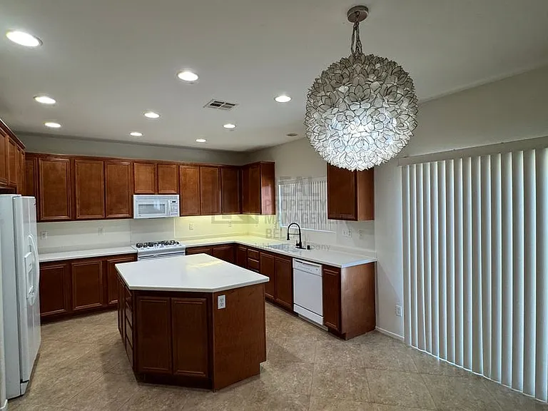 756 Conlon Dr — Photo 11