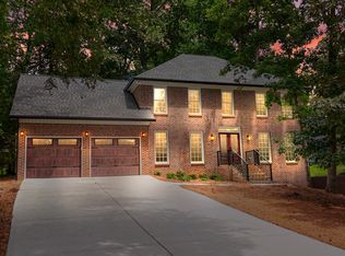 127 N Lakeside Dr NW, Kennesaw, GA 30144