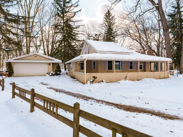 58685 Palmer Point Rd, Colon, MI 49040