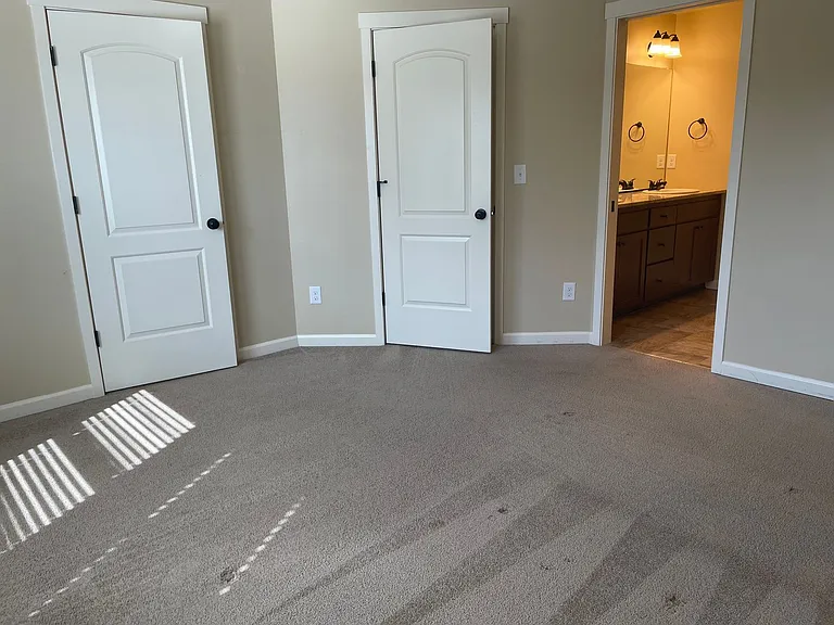 Covington Manor 9700-9816 — Photo 14