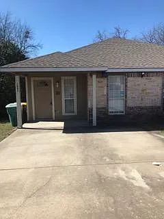 Building Photo - 1000 N Brents Ave
