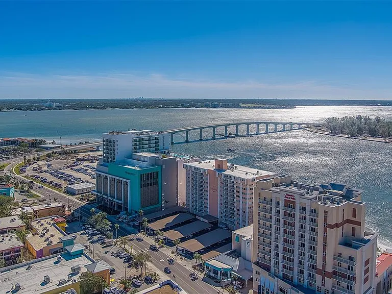 675 S Gulfview Blvd #Penthouse 1 — Photo 43
