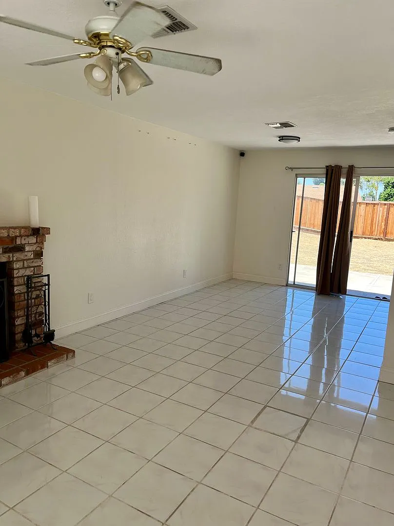 Beautiful Tracy Home! — Photo 1