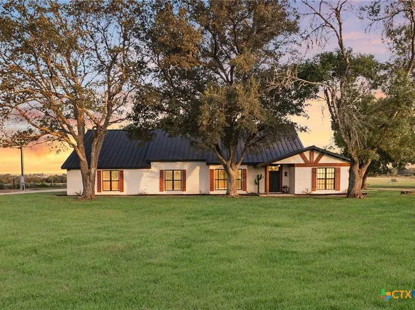 1591 Leissner School Rd, Seguin, TX 78155