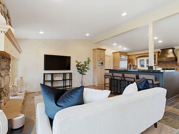 4th image of 8651 S Mount Majestic Rd